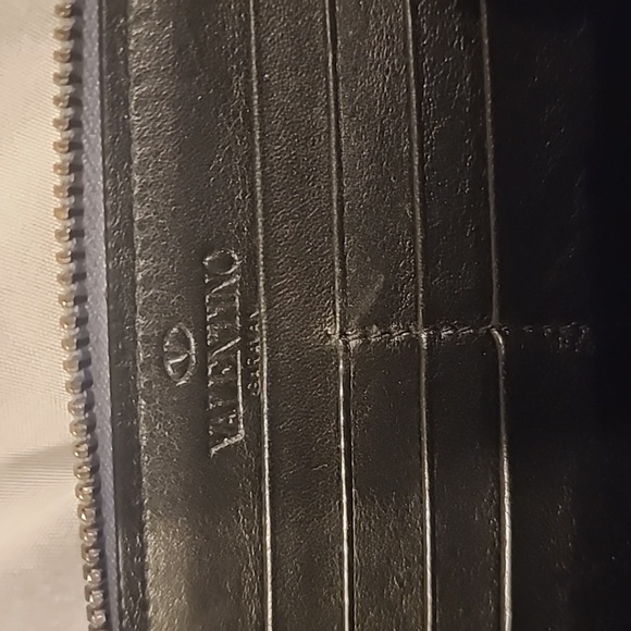 SOLD. Valentino garavani long zipper wallet - Picture 7 of 9
